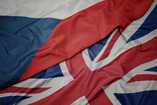 Imigrace do České republiky z Velké Británie — ilustrace možností dlouhodobého víza, přestěhování za prací, studiem, sloučením rodiny a dalších cest relokace pro občany Spojeného království