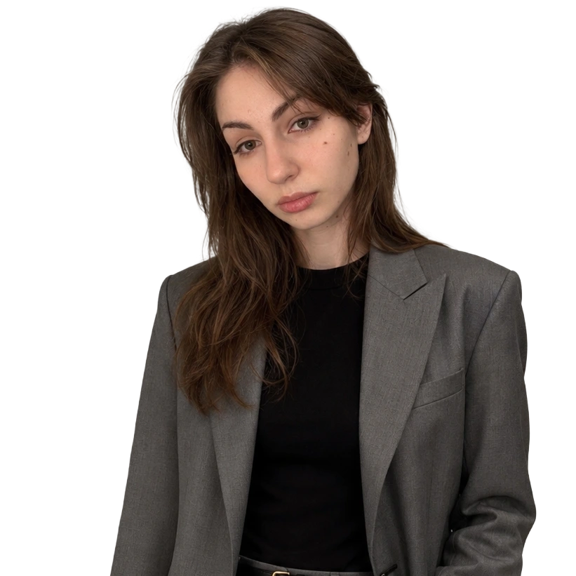 Kateryna Dolhalova, Project Manager at AMS Europe, in a corporate profile portrait